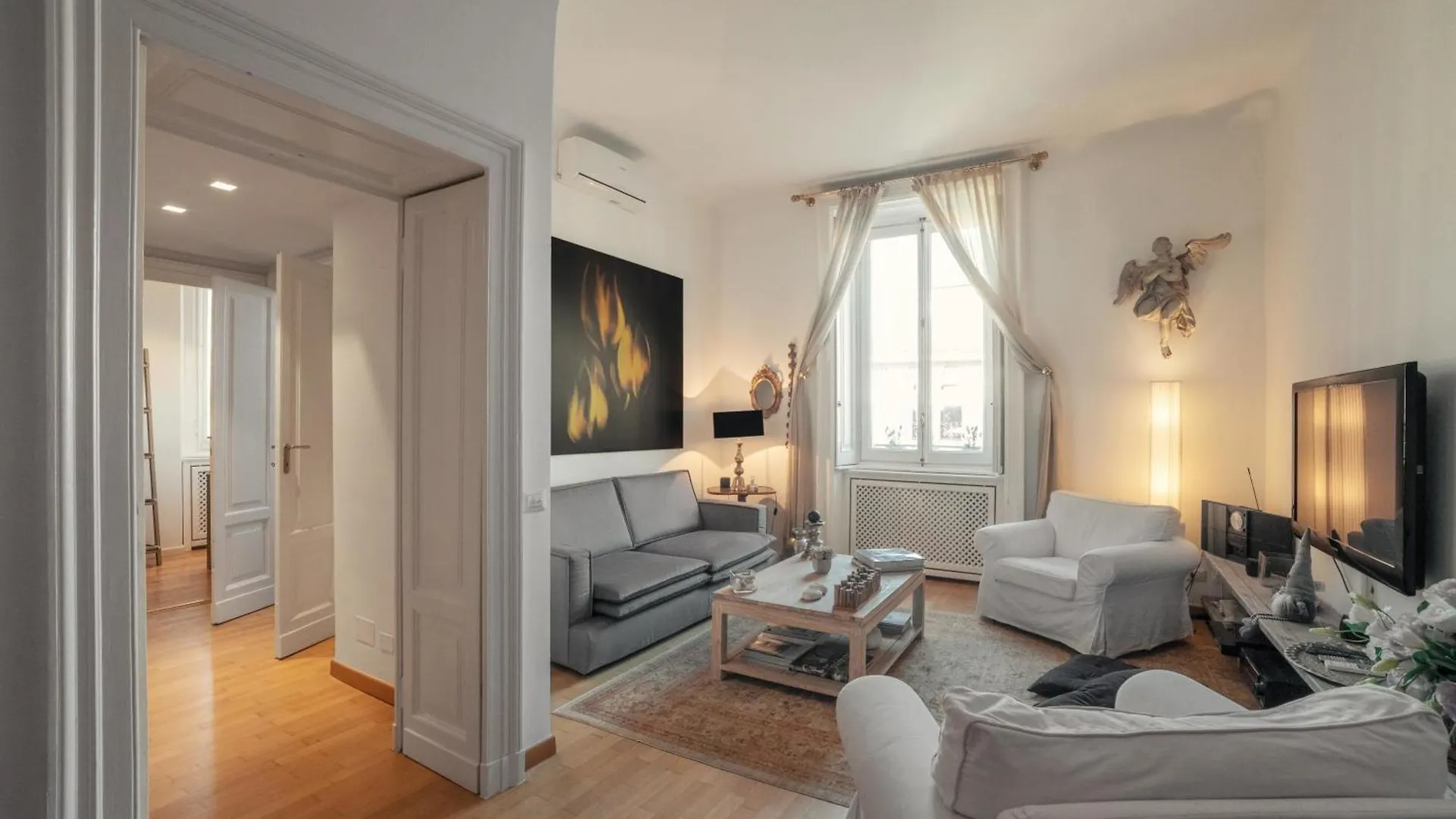 Easylife - Luxury Apartament In Cadorna Duomo Mxp Milan 0*,  Italy